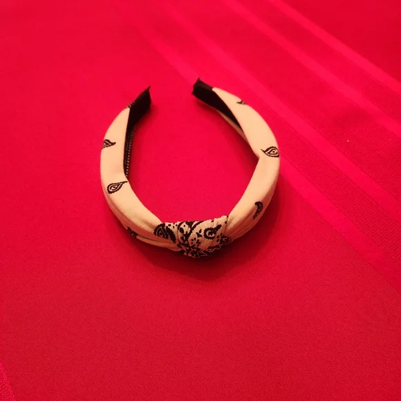 Source Unknown Black and White Knotted Headband - Picture 6 of 6